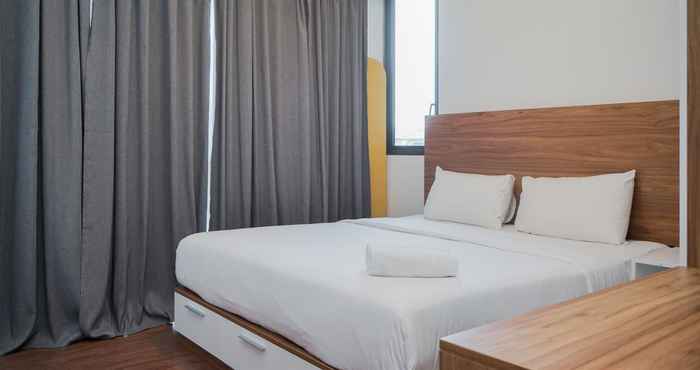 Bilik Tidur Comfy and Elegant 1BR at Marigold Nava Park Apartment By Travelio