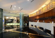 Lobi 4 New Coast Hotel Manila