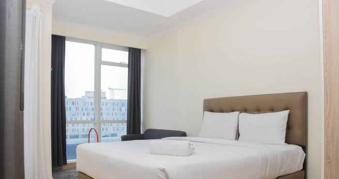 Bedroom Cozy and Great Deal Studio Menteng Park Apartment By Travelio