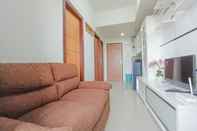 Lobi Homey and Nice 2BR at Vida View Makasar Apartment By Travelio