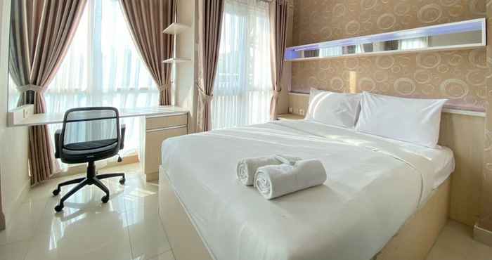 Bedroom Cozy and Warm Studio Corner Room at Taman Melati Jatinangor Apartment By Travelio