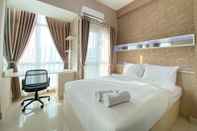 Bedroom Cozy and Warm Studio Corner Room at Taman Melati Jatinangor Apartment By Travelio