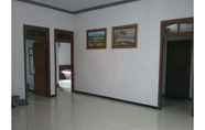 Lobby 3 Hotel Ngebel Indah