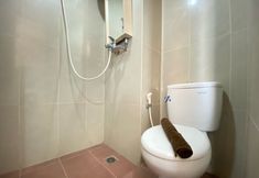 In-room Bathroom 4 Artsy Studio at Taman Melati Jatinangor Apartment By Travelio