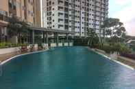 Kolam Renang Best Price & Good Studio The Oasis Apartment By Travelio