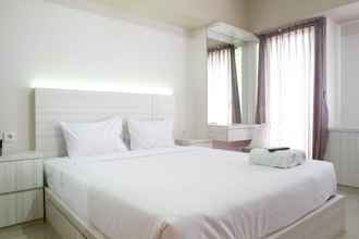 Bedroom 4 Spacious and Tidy Studio Apartment Access to Pakuwon Mall at Tanglin Supermall Mansion By Travelio