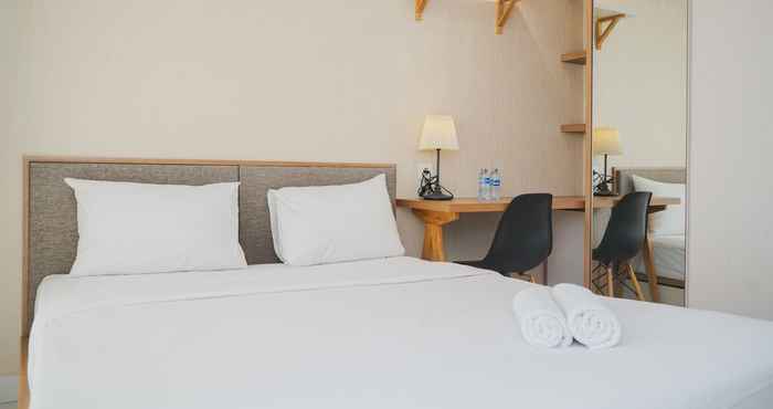 Bedroom Comfy and Elegant Studio Casa De Parco Apartment near ICE BSD By Travelio