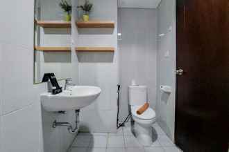 In-room Bathroom 4 Comfy and Elegant Studio Casa De Parco Apartment near ICE BSD By Travelio