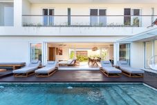 泳池 SooBali Gula Putih