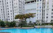 Kolam Renang 2 Gardenia Baywalk Apartment by Singgih