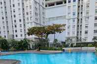 Kolam Renang Gardenia Baywalk Apartment by Singgih