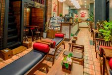 バー、カフェ、およびラウンジ Lynlan Hostel & Cafe