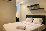 Bilik Tidur Cozy and Warm 2BR at Cinere Bellevue Suites Apartment By Travelio