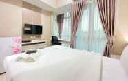 ห้องนอน 2 Comfy and Stylish Studio at Taman Melati Jatinangor Apartment By Travelio