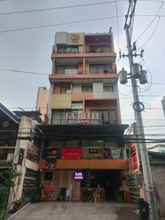 Bangunan RedDoorz Plus @ La Belle Residences Makati City