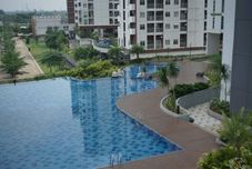 Swimming Pool Nice and Comfort 1BR at Akasa Pure Living BSD Apartment By Travelio