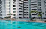 Swimming Pool 3 Kondominium Juanda