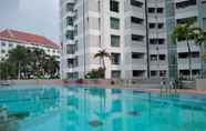 Swimming Pool 6 Kondominium Juanda