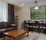 Common Space 3 Strategic 2BR Apartment at Istana Sahid Sudirman By Travelio