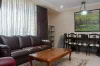 Common Space Strategic 2BR Apartment at Istana Sahid Sudirman By Travelio