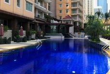 Swimming Pool Strategic 2BR Apartment at Istana Sahid Sudirman By Travelio