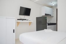 Common Space Modern and Nice Studio at Transpark Bintaro Apartment By Travelio