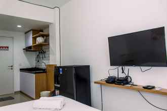 Ruang Umum 4 Cozy Studio Room at Aeropolis Residence Apartment By Travelio