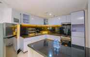 Common Space 6 Comfort 2BR Apartment Plus Extra Room at Sudirman Tower Condominium By Travelio