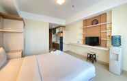 Ruang untuk Umum 2 Homey Furnished Studio Apartment at Beverly Dago By Travelio