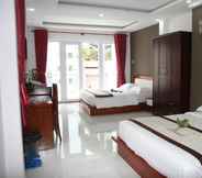 Bedroom 2 YaYa Hotel