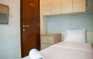 Bilik Tidur 2 Homey and Nice 2BR Apartment at Capitol Park Residence By Travelio