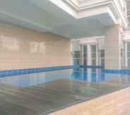 Swimming Pool 7 Comfy and Elegant Studio Loft Apple 1 Condovilla Apartment By Travelio