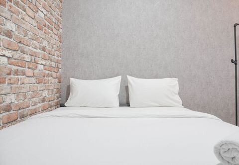 Bedroom Cozy Stay 2BR Apartment at Serpong Garden By Travelio