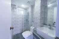 ห้องน้ำภายในห้อง SPARK HOTEL - MRT Queen Sirikit