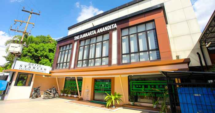 ภายนอกอาคาร The Djakarta Anandita Syariah Hotel