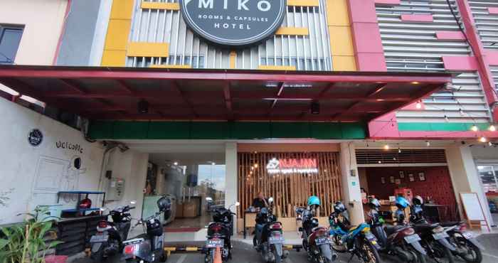 Exterior Miko Rooms & Capsules Hotel