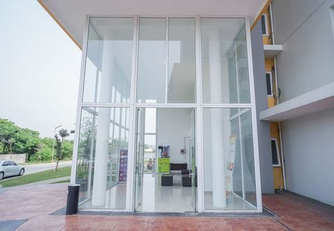 Lobi Aeropolis Airport by Fajar Room