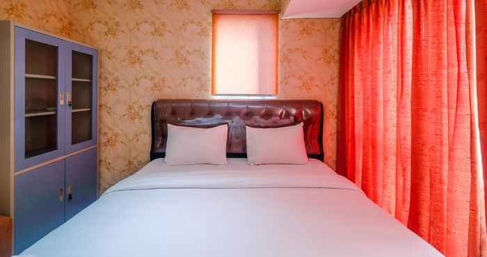 Bilik Tidur Homey and Comfort 2BR at Nifarro Park Apartment By Travelio