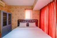 Kamar Tidur Homey and Comfort 2BR at Nifarro Park Apartment By Travelio