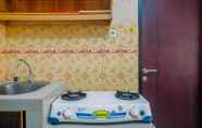 Ruang untuk Umum 5 Homey and Comfort 2BR at Nifarro Park Apartment By Travelio