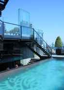 SWIMMING_POOL 