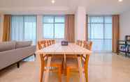 Ruang Umum 6 Elegant 3BR Veranda Residence at Puri By Travelio Premium