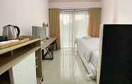 Common Space 3 Cozy Living Studio Apartment at Gateway Pasteur By Travelio