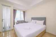 Kamar Tidur Strategic and Nice Studio at Menteng Park Apartment By Travelio