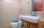 In-room Bathroom 5 Cozy and Nice Studio at Menteng Park Apartment By Travelio