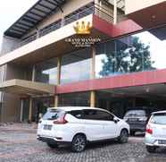 Bên ngoài 5 Grand Mansion II Hotel Blitar