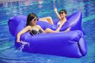 สระว่ายน้ำ Holiday Style Ao Nang Beach Resort, Krabi