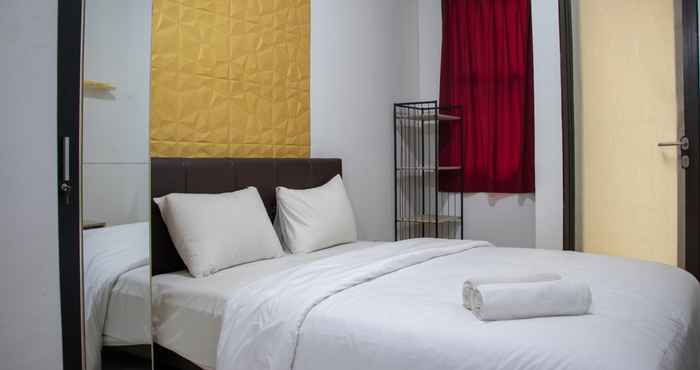 Bedroom Nice and Fancy Studio Room at Transpark Cibubur Apartment By Travelio