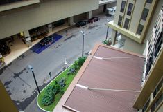 Lobi 7 Nice and Fancy Studio Room at Transpark Cibubur Apartment By Travelio
