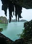 VIEW_ATTRACTIONS Halong Fantasea Cruise